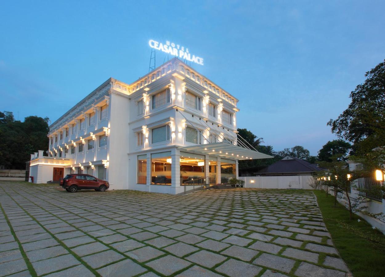 Hotel Ceasar Palace Thodupuzha Екстер'єр фото