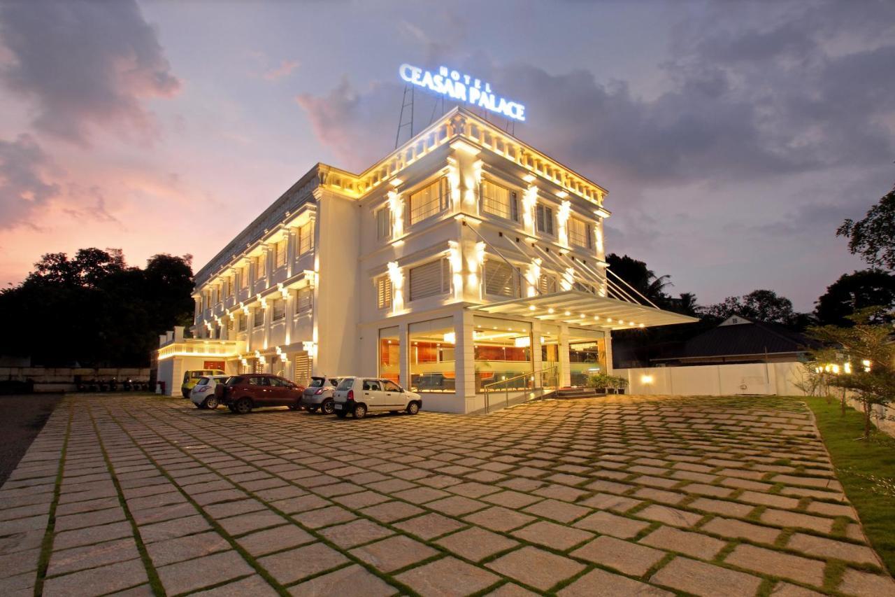 Hotel Ceasar Palace Thodupuzha Екстер'єр фото